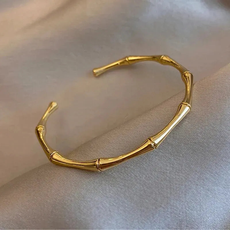 Zircon Retro Bracelet for Women Europe and The United States Light Luxury Temperament Bracelets Fashion New Accessories Gifts
