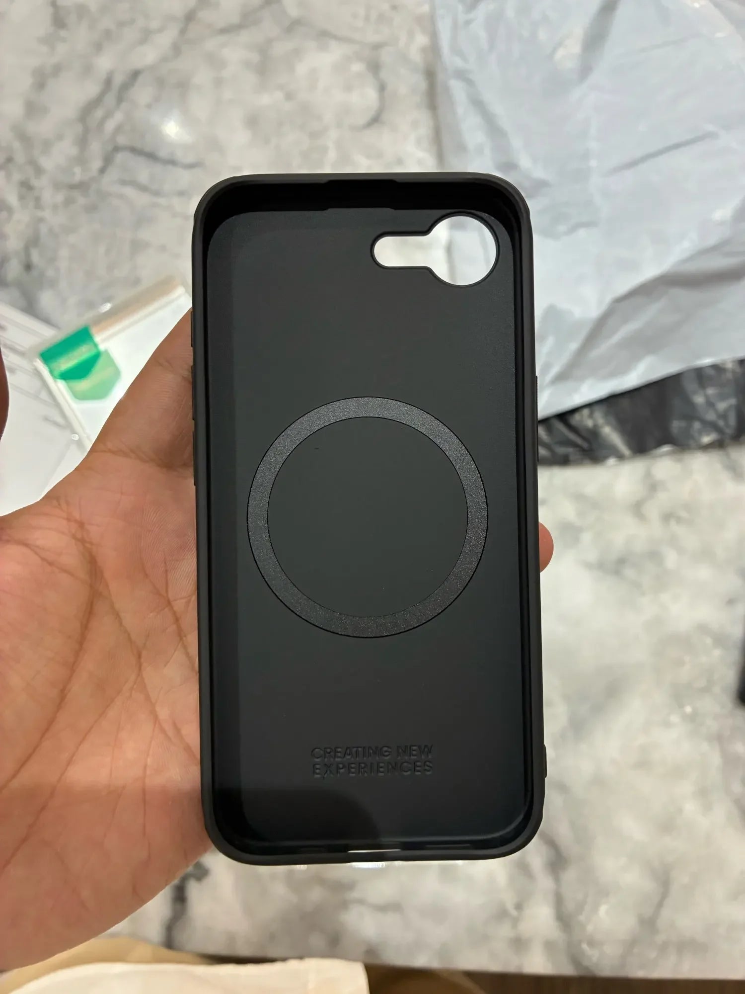 Nillkin funda iPhone 16e Magnetic Charging Case Super Frosted Shield Hard PC Anti-Scratch Back Cover for iphone16e ケース