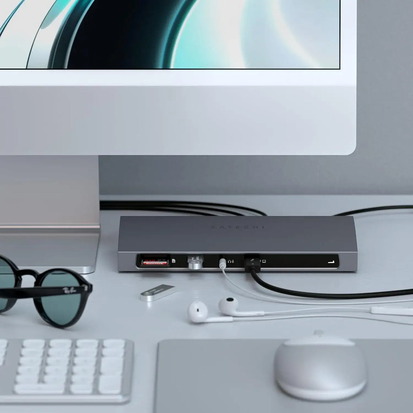     Satechi Thunderbolt 4 Docking Station desk setup
