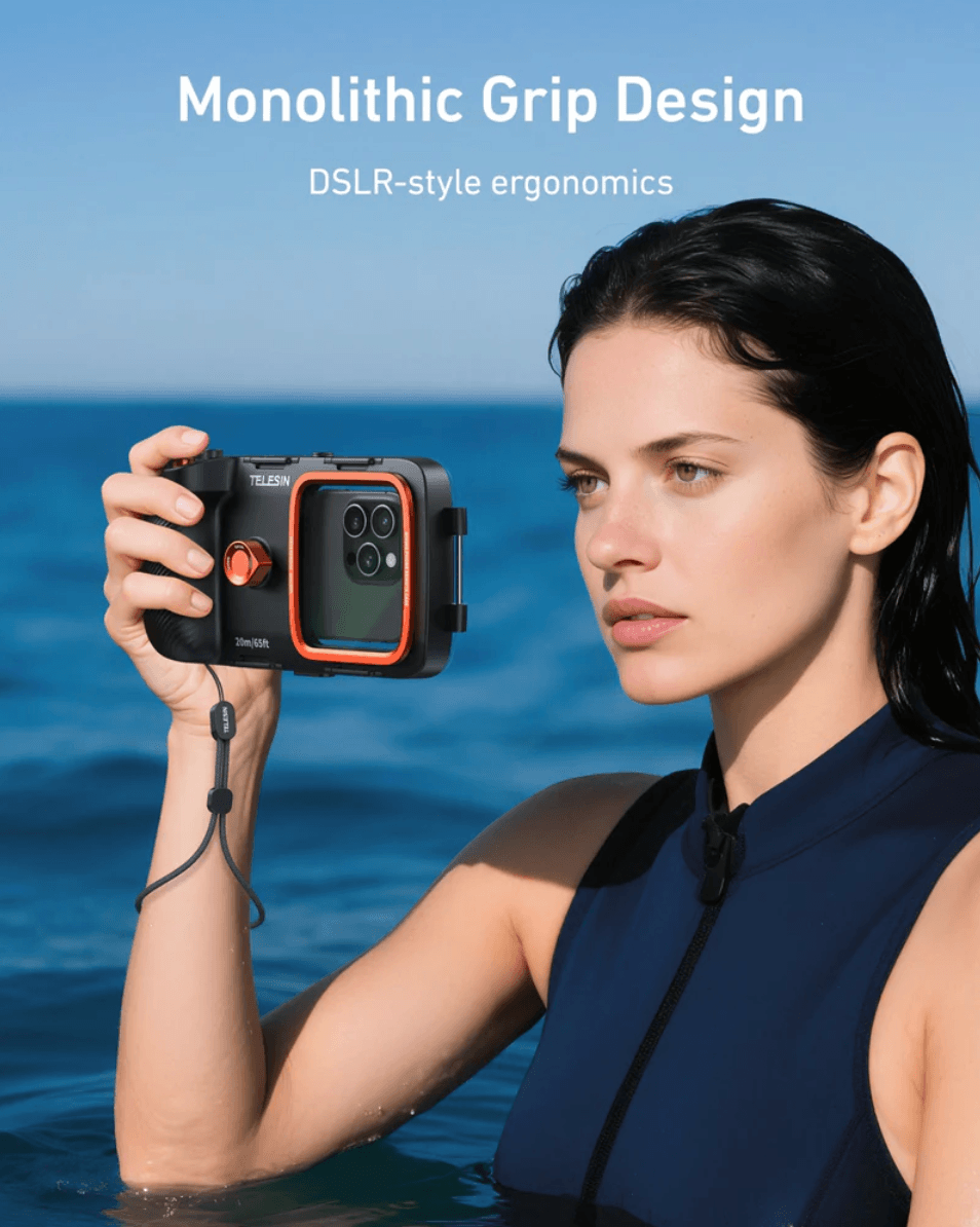 Woman using TELESIN Underwater Diving Phone Case with monolithic grip design while swimming in the ocean.