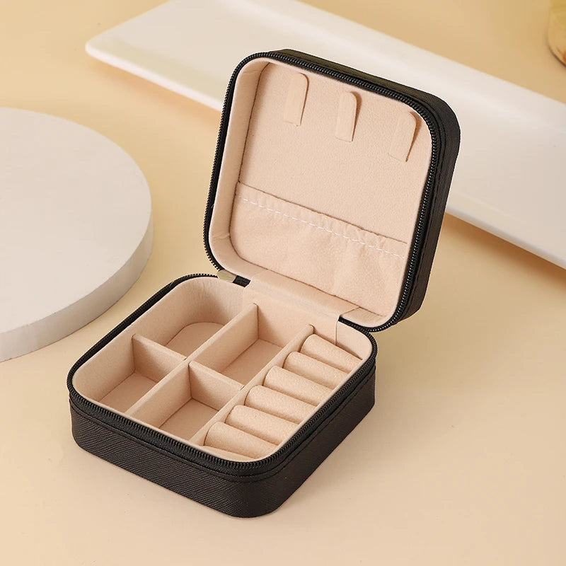 Portable Jewelry Storage Box Travel Organizer Jewelry Case Leather Storage Earrings Necklace Ring Jewelry Organizer Display