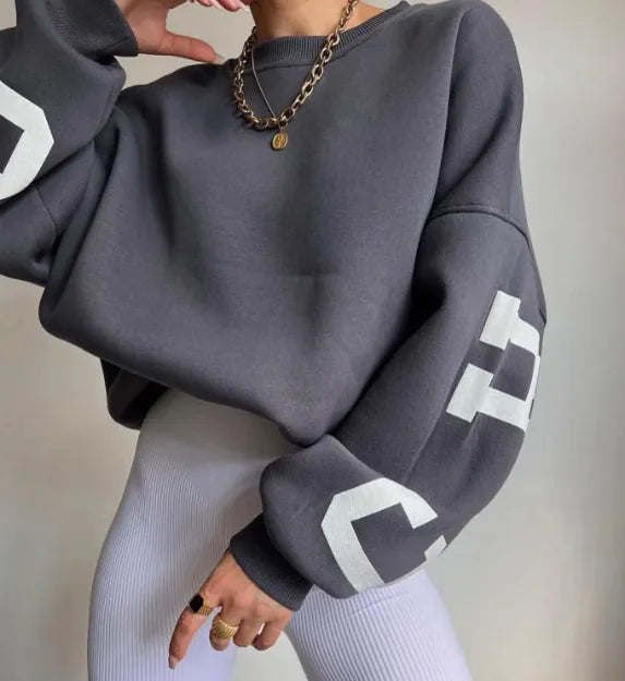 Trendy Oversized Sweatshirt for Women – Casual Streetwear Style