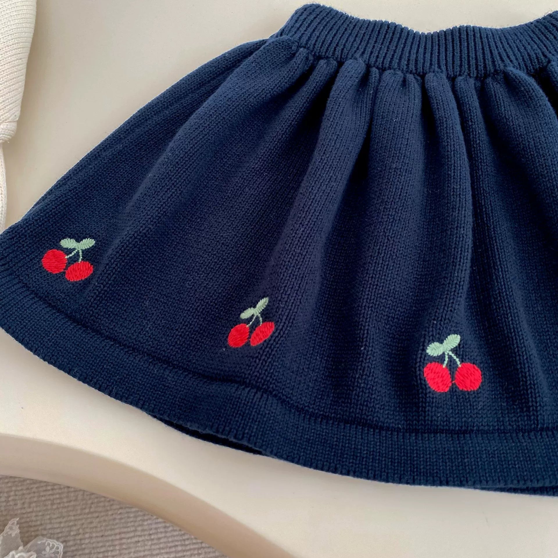 Spring and Autumn Kids Girls Cherry Embroidered Pattern Long Sleeves