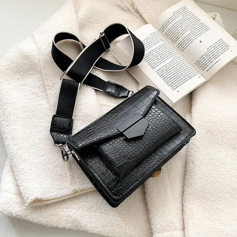 Trendy Mini Shoulder Bag for Women - Retro Style